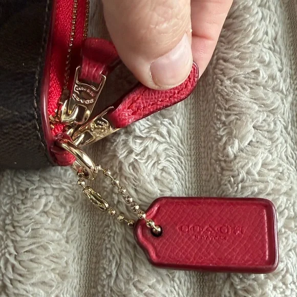 Coach Long Zip Around Wallet in Signature Canvas - Picture 3 of 12